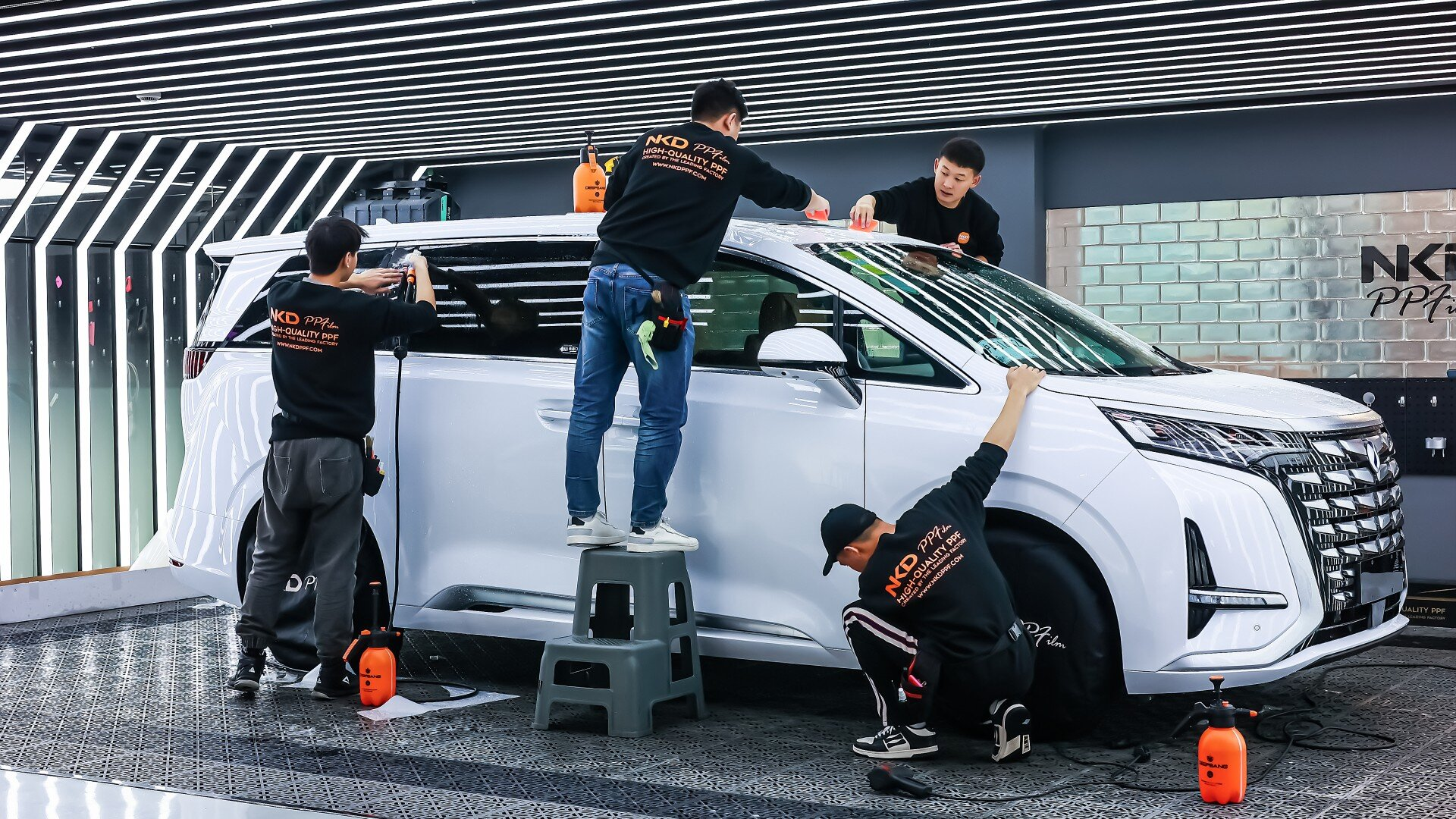 纳科达TPU隐形车衣现场施工效果图